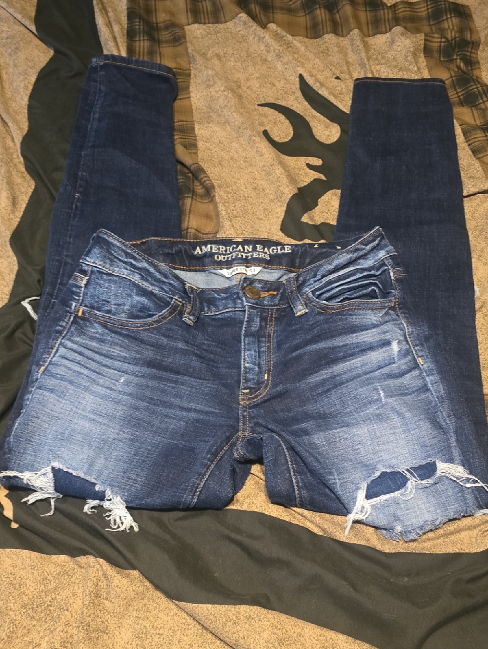 American Eagle Outfitters Blue Distressed Skinny Jeans Like New Size 2